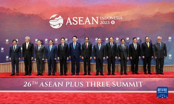 JiRongCHN's tweet photo. #China, #ASEAN blaze path of long-term friendship, development -- Chinese premier #LiQiang https://t.co/bVhkDrjaKU

#ASEANPlusThree countries share common home, common interests and common opportunities -- Chinese premier #LiQiang https://t.co/7r4OFbBDgu https://t.co/JfJBFpbYSF