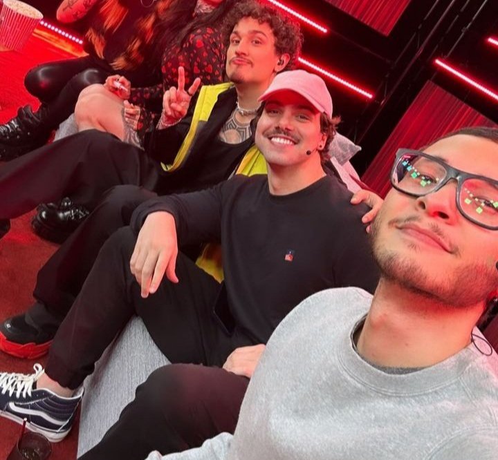 B3ar_Milena's tweet photo. Eu amo quando eles estão juntos 🥰 https://t.co/T1SltG1ndL
