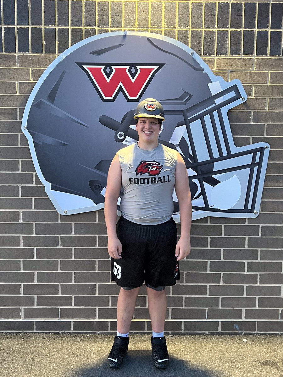 WestCabFB's tweet photo. Congratulations to Elijah Seaford for being selected as our “Hard Hat” performer of the week. Thank you to Nonna’s Pizza & Italian Restaurant for sponsoring the recognition of our student athletes.
#cometowork https://t.co/Oy3rZyQ1MJ