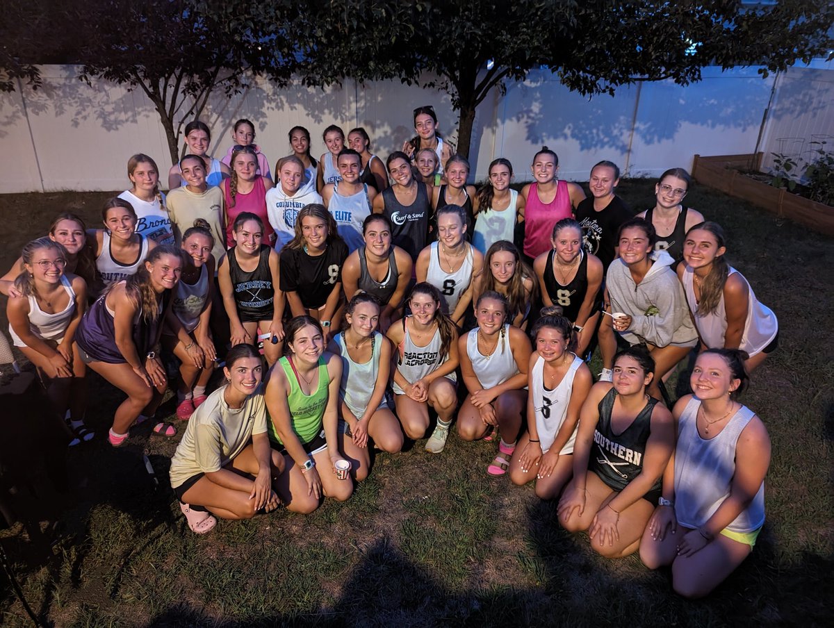 dlogue64's tweet photo. Great night together before the season opener. Special thank you to the Bruthers for hosting us. #trustthetrail https://t.co/TqflbJqba9