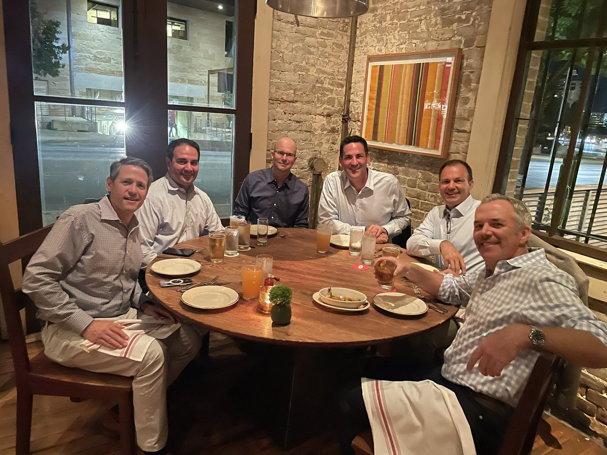 ChapinMD's tweet image. Best part of the conferences. Dinner with friends 

@AFeldmanMD @BlueLakesRoad @lissmike @MaroniPa and Karnes
#SCS2023 @AmerUrological