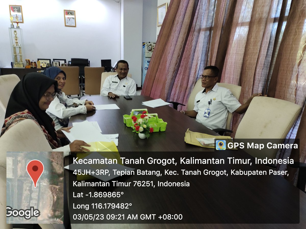 Kurdym6n's tweet photo. Senin, 03/05/23, Kurdiman, Luhkan Kab. Paser di Diskan Paser, mendampingi verifikasi berkas pupuk pusat
#giatluhkansatminkaltegal
#paser https://t.co/Xl5FsBFqJV