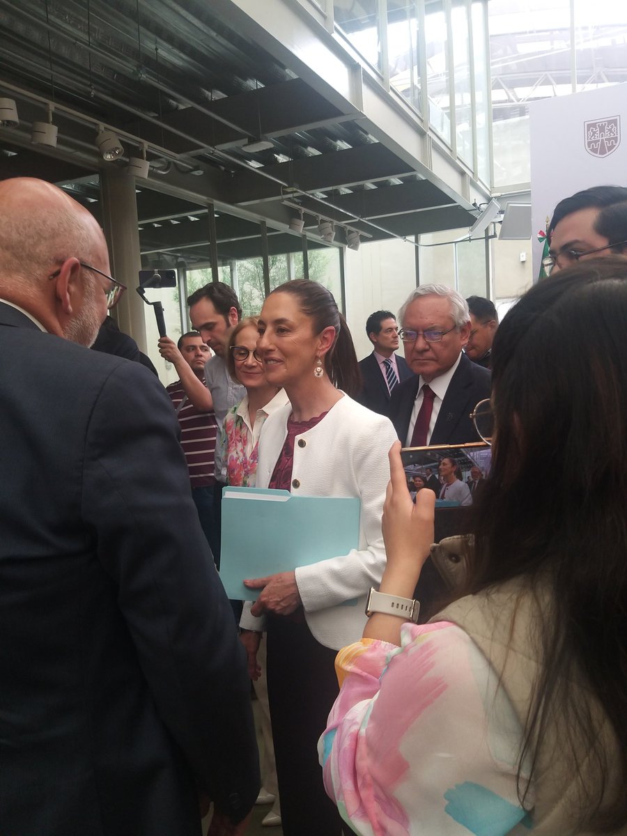 Enhorabuena para las y los mexicanos! La Coordinadora para la Defensa de la Transformación será la Dra. <a href="/Claudiashein/">Claudia Sheinbaum Pardo</a>. Me siento privilegiado de vivir estoy momentos históricos para nuestro país.