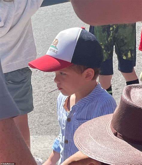 He has his daddy's side profile down to the tee #PrinceArchie #ArchieHarrison #MeghanandHarry #HarryandMeghan #Sussexseptember #Sussextember