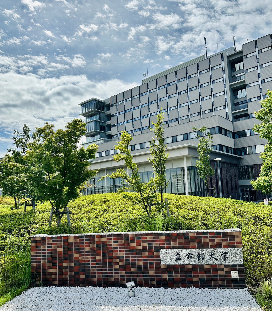 miyosui's tweet photo. 立命館大学大阪いばらきキャンパスに来ています。
#AHEADJAPAN
午前中は、NHKEテレ「バリバラ」にも出演されている玉木幸則氏の講演。玉木氏の笑いありのナラティブが素晴らしかった。
激しく同意な内容で、改めて方向性を確認できたと言う感じ。 https://t.co/9FgG2ZAXhQ