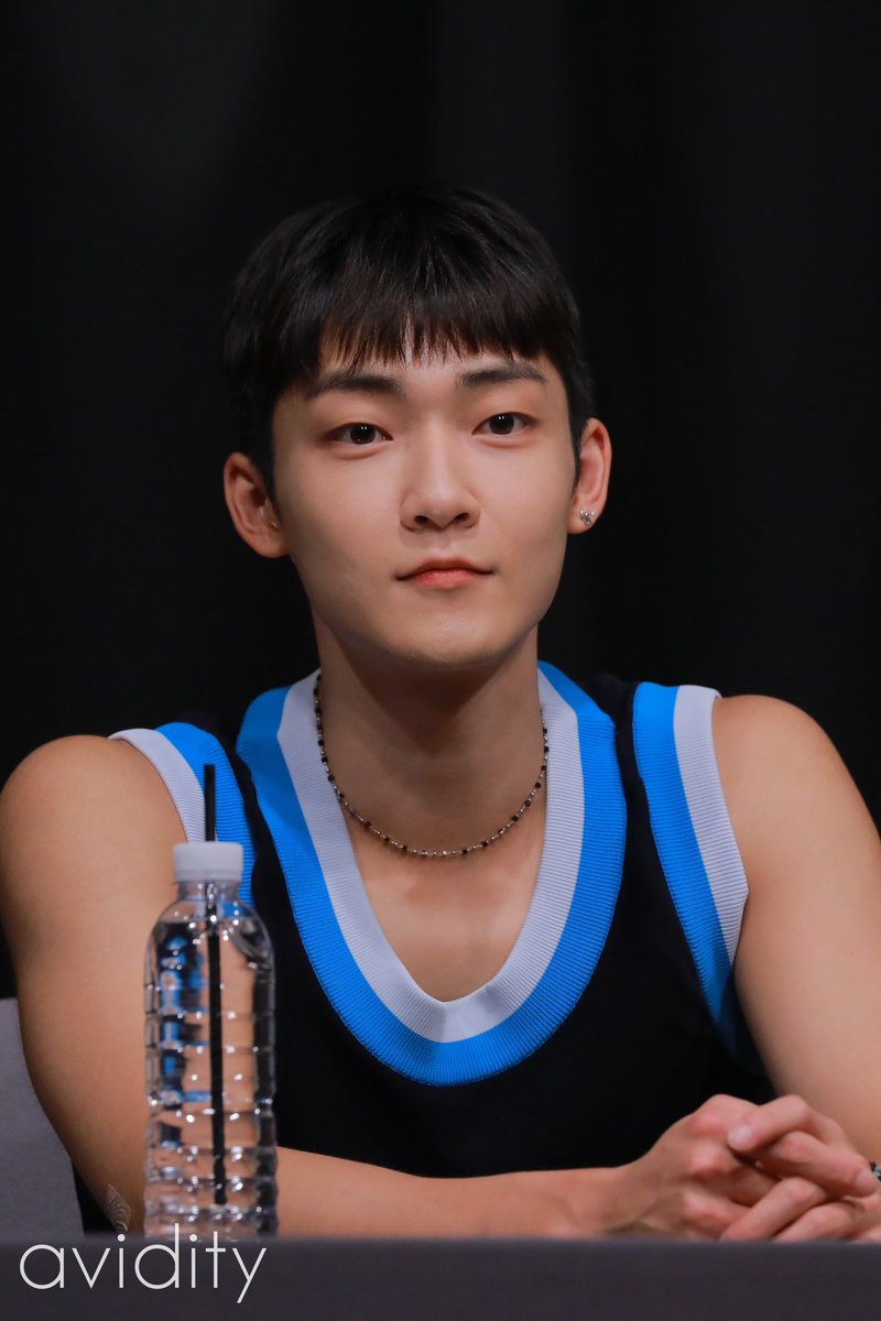 avidity_0223's tweet image. 230816 에버라인
🤍💙🖤💙🤍
#더보이즈 #케빈 #KEVIN