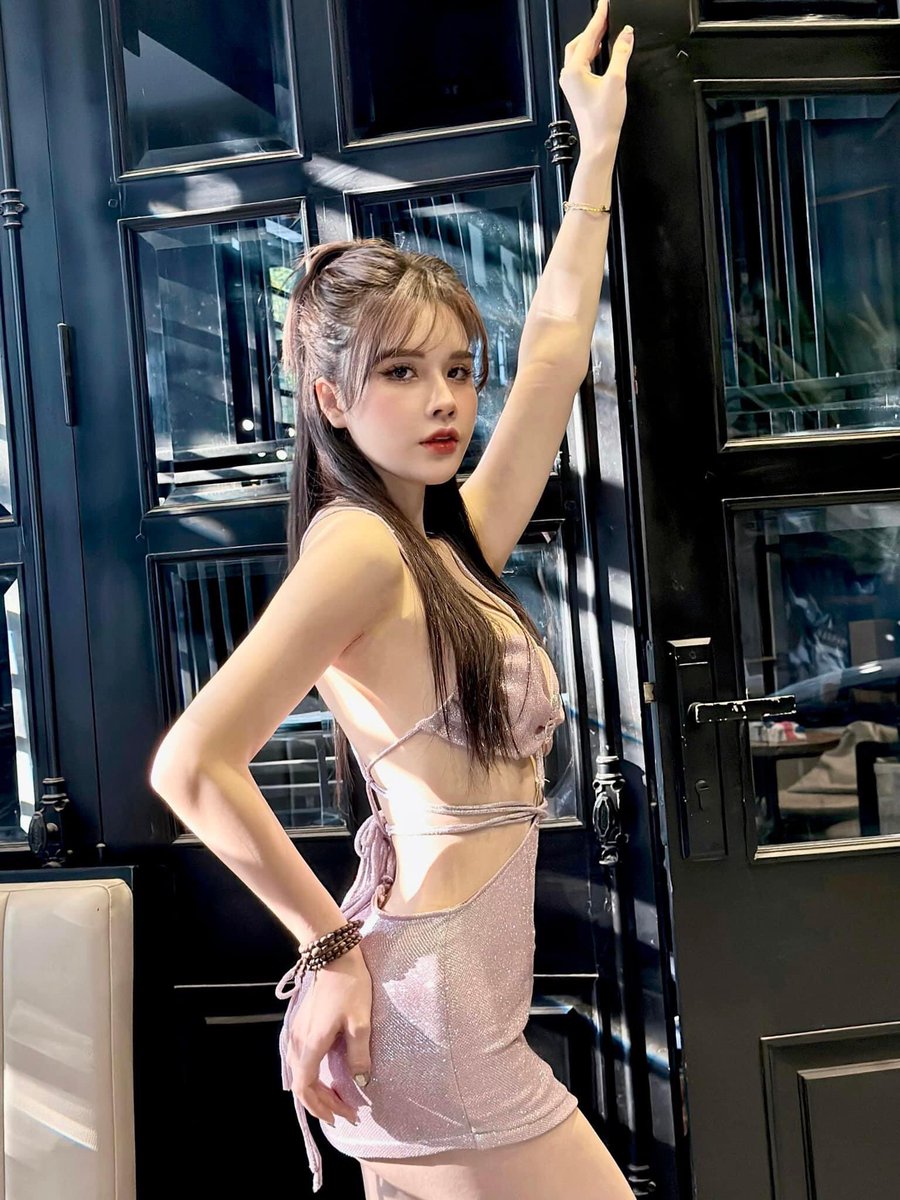 isaleskarsayc's tweet photo. 𝑇𝑎̣̆𝑛𝑔 𝑎𝑛ℎ 𝑏𝑎̀𝑖 𝑡ℎ𝑜̛ 𝑙𝑎̀𝑚 𝑣𝑜̣̂𝑖
𝑀𝑎̀ 𝑘ℎ𝑜́ 𝑞𝑢𝑎́, 𝑡ℎ𝑜̂𝑖 𝑙𝑎̀𝑚 𝑣𝑜̛̣ 🖤 https://t.co/3K5PJKqdTk