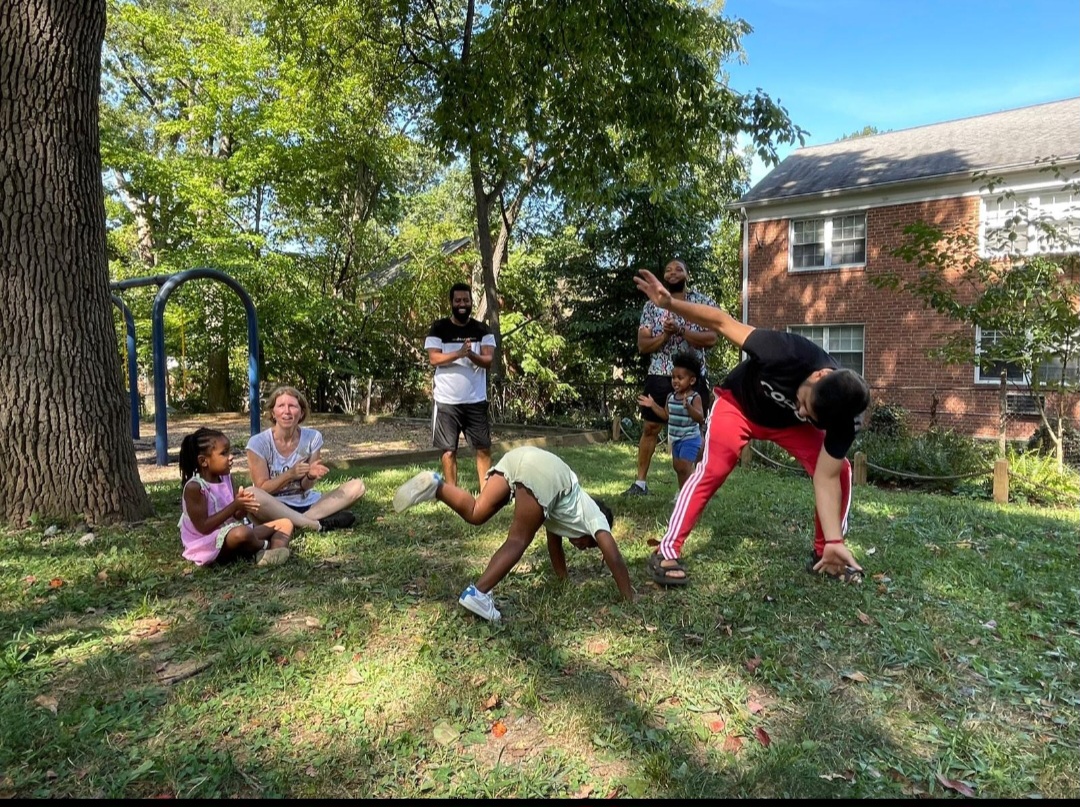CMHonzak's tweet photo. Thank you to @rodamovements for hosting an open Capoeira demonstration at Toatley-Fraser Park yesterday, as part of the End-of-Summer series of weekly events! I had a great time &amp; I'm excited for Ms. Kati's story time next Tuesday! https://t.co/vv54qk1lIv