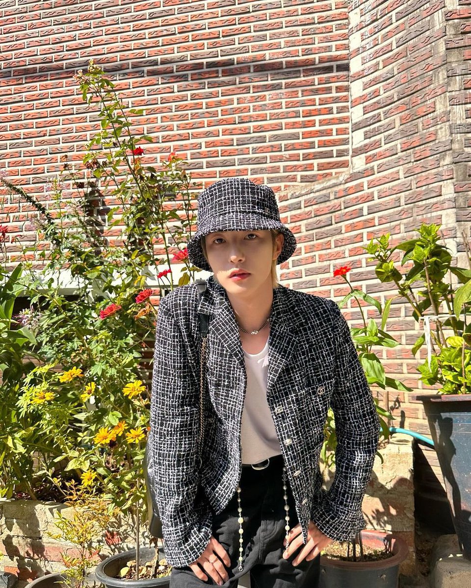 rnjulmi's tweet photo. 샤넬 꾸꾸꾸 미쳤음… 내 취향 네컷사진 https://t.co/QO7vNVwHCV