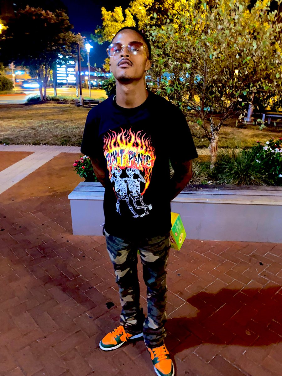 Taymoney007's tweet photo. #FreePistol🖤 Get’em in n Get’em Gone ✨Don’t Panic 🔥 https://t.co/2LwV8BeON4