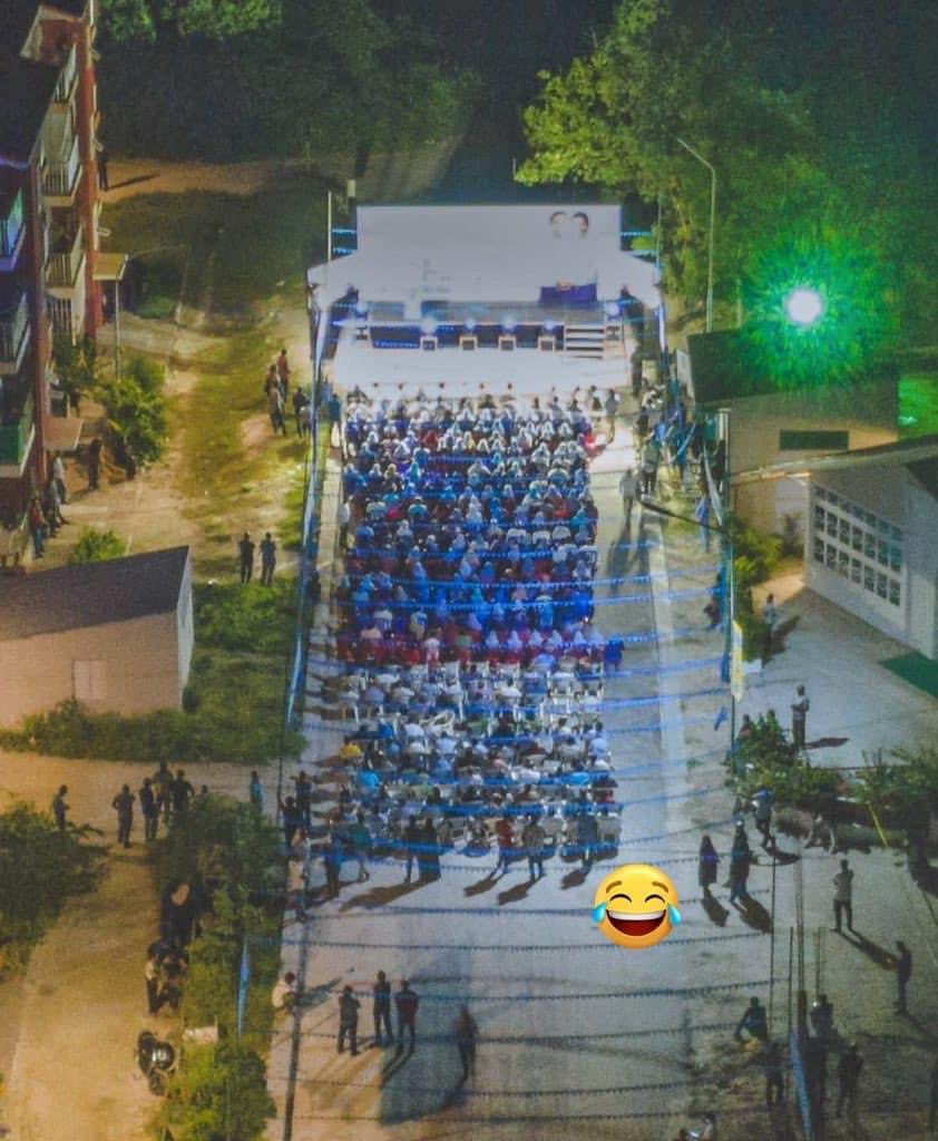 Rey addu city hithadhoo ga <a href="/TheDemocratsMV/">The Democrats</a> , mi tha thiya fonu aruvaa  biya bodu jalsa ? 🤦🏼‍♂️ <a href="/HKurusee/">Hassan Kurusee</a> <a href="/MohamedNasheed/">Mohamed Nasheed</a> <a href="/HassanLatheef/">Hassan Latheef</a> <a href="/ilyas_labeeb/">Ilyas Labeeb 🎈</a> <a href="/HusenAmr/">Amr 🎈</a> <a href="/Simwarr/">Sim</a> gondi gunaafa <a href="/Banafsaa/">Abdul Raheem Abdulla</a> ah angaala hisaabu jahan neygenya . 😂