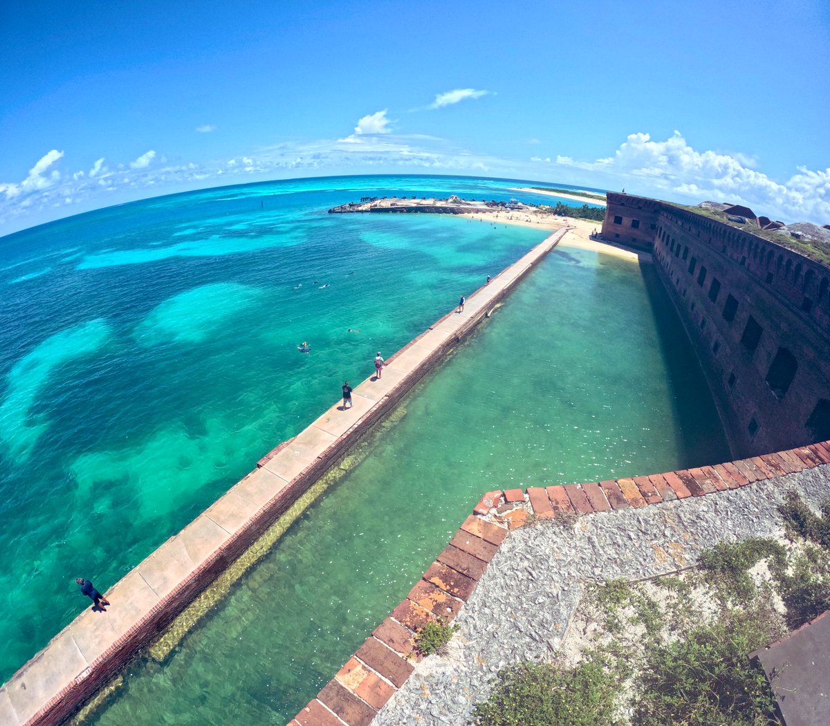 MightyThor72's tweet photo. Dry Tortugas National Park, 70 miles west of Key West.

#DryTortugas #DryTortugasNationalPark https://t.co/e26XGQ5BL5