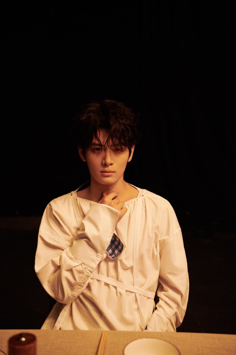 itsrikimaru's tweet photo. “I am Riki “ MV is Available to watch on my YouTube now :) 
 Youtubeに新しいmv公開されました。
どう考えるかどう見えるかはあなた次第。🫣

https://t.co/Lif6hQtXJW https://t.co/DzrybH5tNN