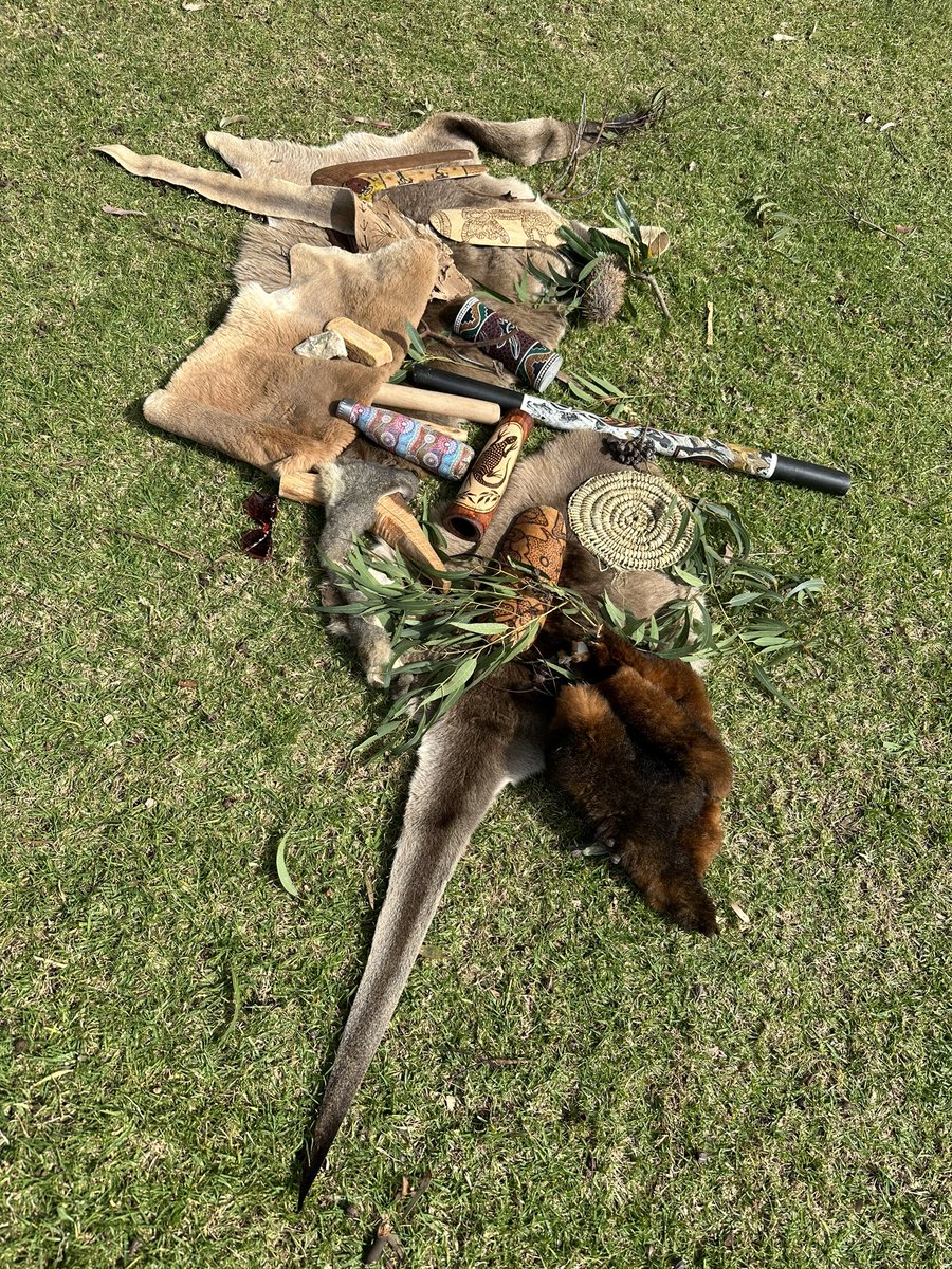 AislinnLalor's tweet image. Wonderful to be part of the research team “We Are Well” &amp;amp; partake in #intergenerational art moving &amp;amp; wellbeing with First Nations artists, seniors from #U3A, primary children, @Monash_OT &amp;amp; @MonashEducation students-Workshop 1 today  &amp;amp; 3 more to come! @RAILMonash @Keith_Hill_RAIL