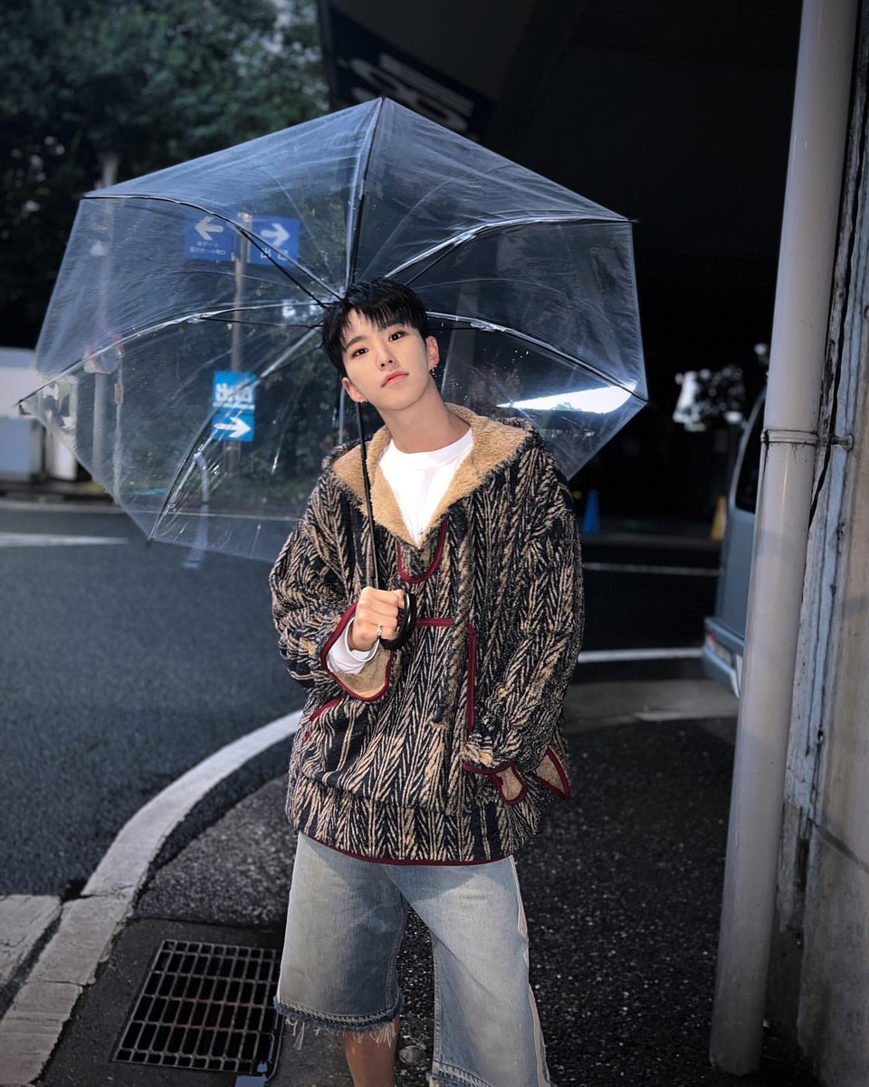 일본 거리에서의 호시🌟
아름답꾸나 ..