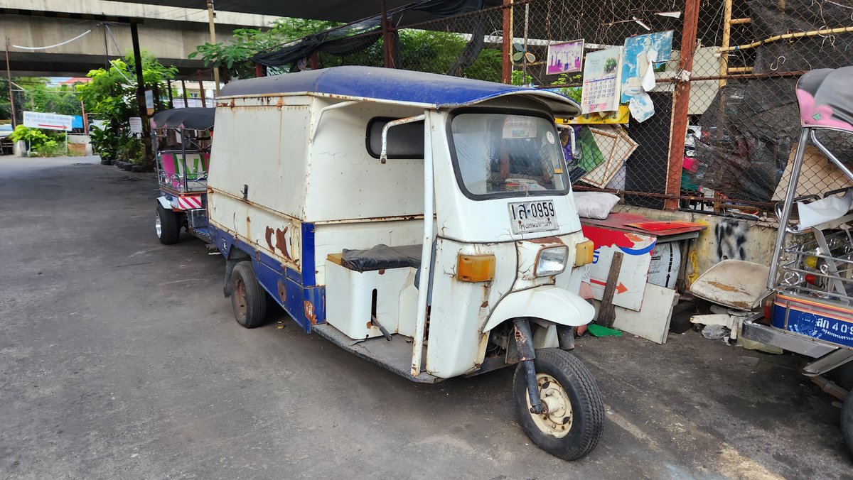 misterkwai's tweet photo. A little walk - Rama 3/ Ratburana. (16 km)
#Walking #laundrycat https://t.co/lkD7CdDSV7