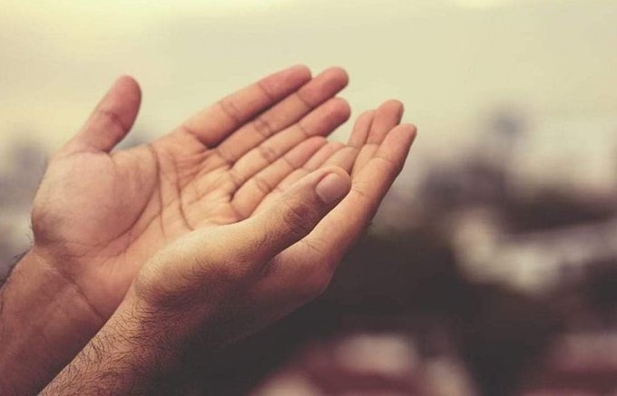 Cool_Ustaz's tweet photo. May Allah accept our prayers
May Allah accept our dua
May Allah protect our parents
May Allah protect our spouses
May Allah protect our wives
May Allah protect our family
May Allah make it easy for us
May Allah grant us his paradise
May Allah love our brothers and sisters in need https://t.co/NDoAka3QFj