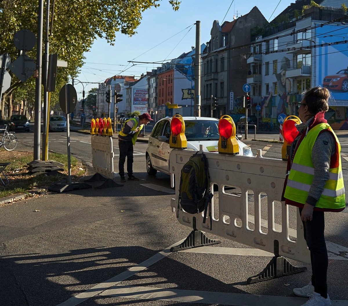 Der #tagdesgutenlebens braucht Helfer*innen für den 17. September 2023.

#tdgl2023 #mitmachen #gestaltedeinestadt #köln #nippes #agoraköln 

Hier termino.gv.at/meet/b/2e123a4…