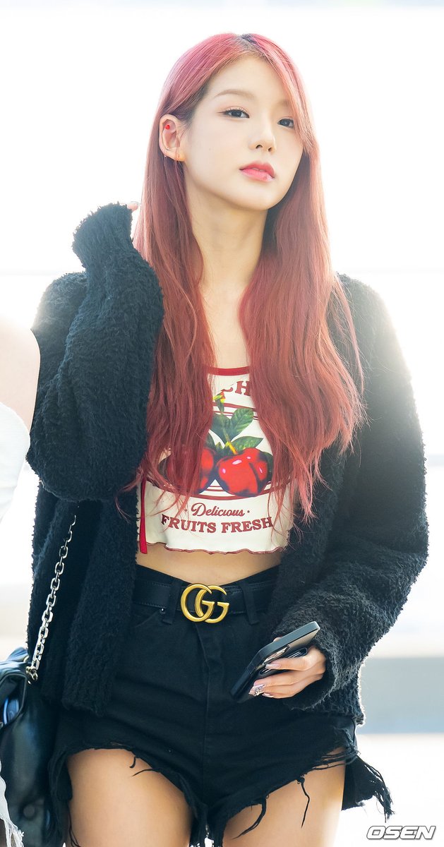 Soodamfiles's tweet photo. 230907 #SOODAM in red hair 
￼ 
✈️ at ICN Airport Departure

Cr: NAVER (media picture)

#SOODAM #수담 #SECRET_NUMBER #시크릿넘버 https://t.co/ggzZPL3NUh
