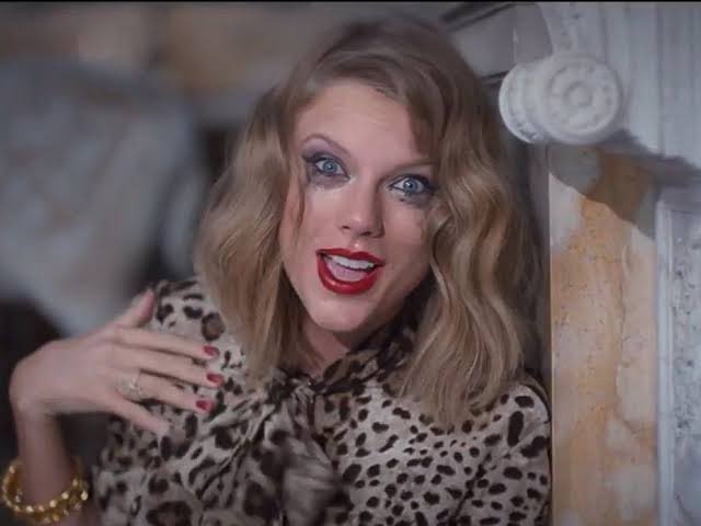 Les_IJU's tweet image. Vamos a tener por primera vez dos candidatas y potencialmente por primera vez una presidenta. 

Pero las dos candidatas están a favor de la militarización y de la criminalización a la protesta.