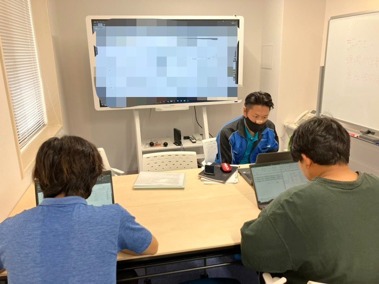 seidensya2525's tweet photo. 【安全書類作成】
施工管理のお仕事は、意外とオフィスワークも多いのです💻
施工図面を書いたり、提出書類を作成したりと…📄

新人研修で安全書類の作成方法も勉強中です💡

#施工体制台帳 https://t.co/KYT1ZOTlAi