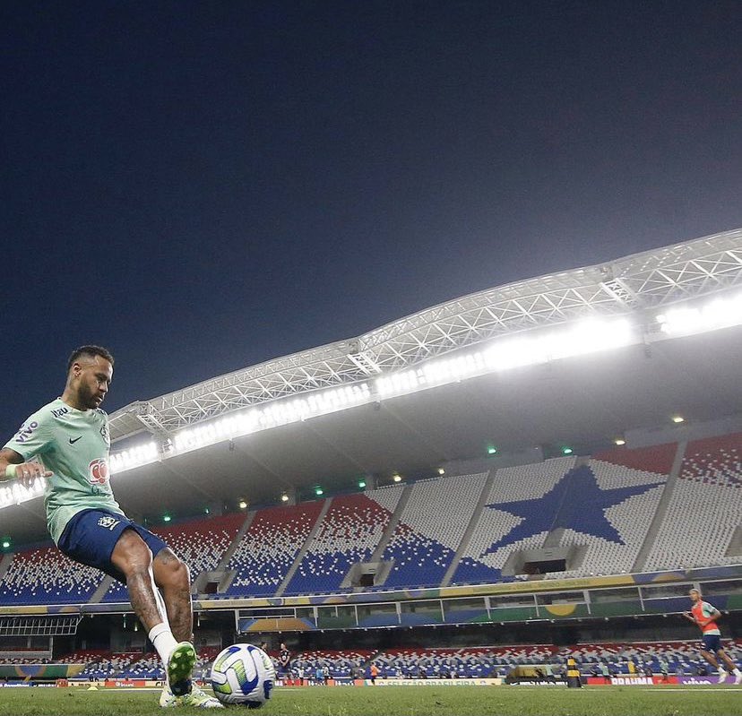 marcusatayde's tweet photo. Nota 10 - Para a recepção calorosa da apaixonada torcida paraense à seleção e ao Mangueirão que tá bonito demais para receber os craques brasileiros.

Nota 0 - Para a CBF e o preço inacessível do ingresso para grande parte da população. Afasta o povo da seleção canarinho. https://t.co/e4OiV2cFLb