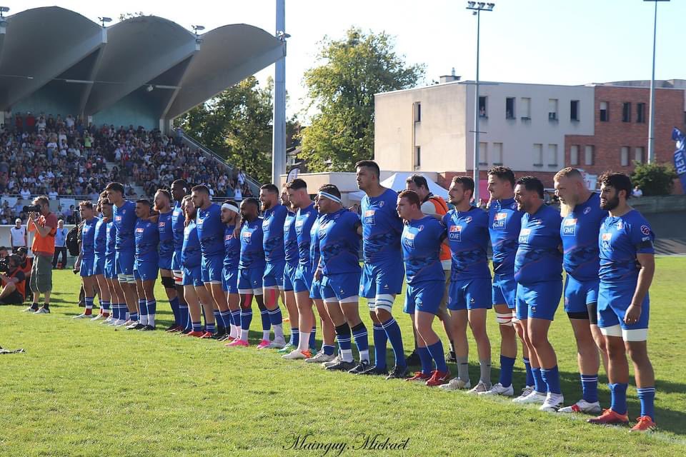 L_ANE_ESTHER's tweet photo. Honoré et très fier de recevoir l’équipe de france 🇫🇷 de #rugby #militaire 
Merci Laurent SCLAFER de nous faire confiance après votre victoire contre les « all blacks » et a quelques jours de votre finale contre les fidjiens au #stadedelarabine à #vannes. #lorient #bretagne https://t.co/kzi1IHQbs9
