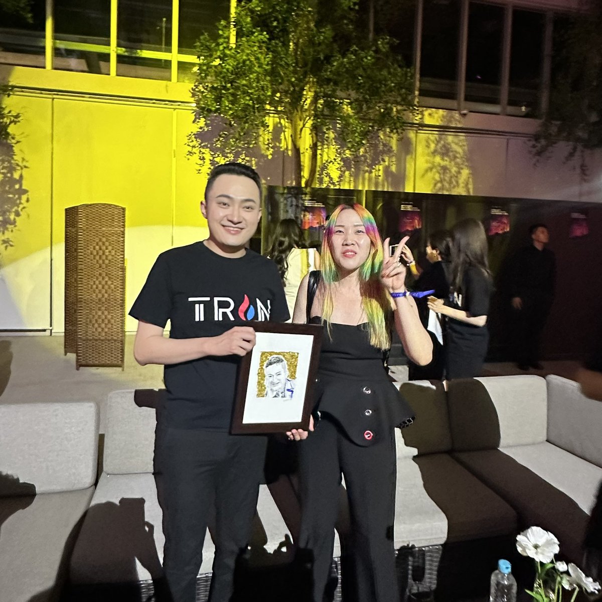 colormong_'s tweet photo. #tron #저스틴선 #tronjustinsun #justinsun https://t.co/0RHXjJXqCY