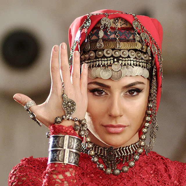 JoseBlom5's tweet photo. @SaraReyi The clothes has #Armenian but ABSOLUTLY NOT #ArabMuslim thieves of culture who call them self as "Palestinian" 🤣🤣🤣🤣🤣🤣🤣🤣🤣🤣🤣 https://t.co/Y9qXakAGIP
