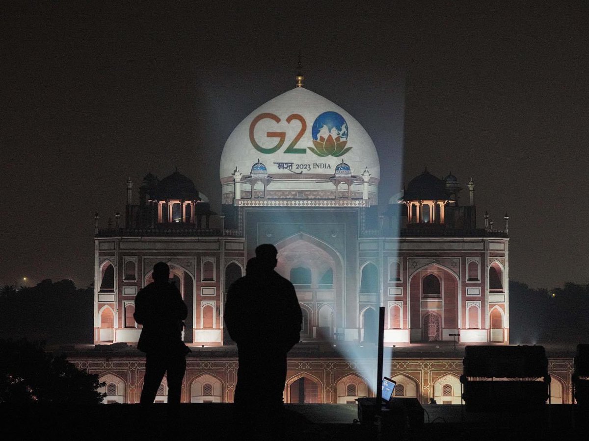 Bhai koi Inko samjhao ki qabr he wo vidhayak chacha k walimey ka tamboo nahi

Photo credit: Ram Rahman 

#G20 #humayuntomb #defacingheritage #G20Delhi #G20India2023