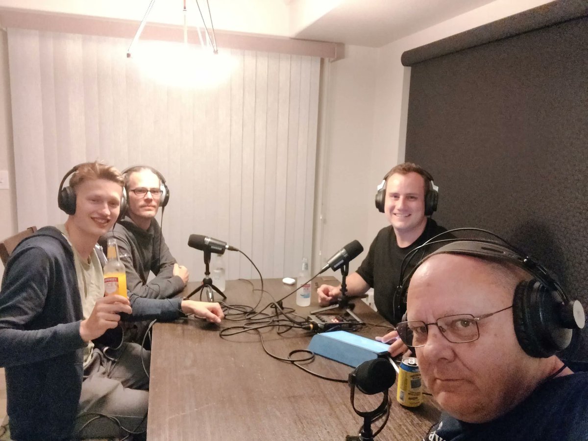 <a href="/evrocs_nl/">Erik van Roon</a> came for a beer and got a podcast interview with DevsOnTape! 🎙️ 
Tune in and get more information about the <a href="/mashprogram/">mashprogram</a>, #sym42 and how he got into IT.
(We had some sound issues with our new audio program, so there might be some echos)

buff.ly/3RbGbXB