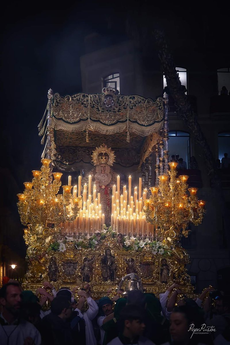 Jueves …
<a href="/pasoyesperanza/">Esperanza de Málaga</a> 
📸Pepe Pastor