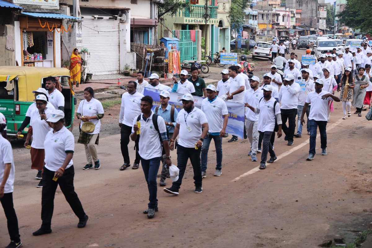 bmcbbsr's tweet image. Together for Clean Air-
is the moto &amp;amp; let's all pledge to do our bit by planting tress, use more of #EVehicle #PublicTransport for green commute &amp;amp; more such initiatives to make the #AirClean 
#BhubaneswarFirst