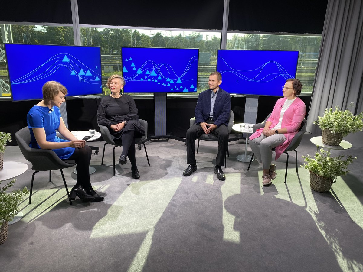 Markkinaraadissa keskustellaan perjantaina asuntomarkkinoista. Miten pitkään asunnot vielä halpenevat ja mitkä ovat asuntosijoittajan pahimmat riskit tässä tilanteessa? Mukana Sanna Hughes, Anna-Maija Kuosmanen ja Timo Metsola. Juontajana Minna Karkkola. #Markkinaraati