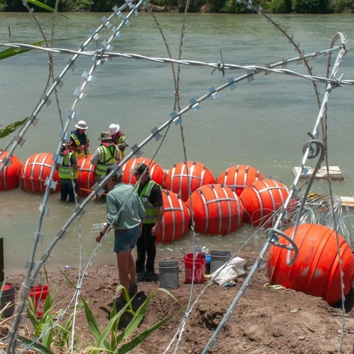 Good morning and Happy Thursday to everyone who is glad that a judge ordered Greg Abbott to REMOVE his inhumane, barbaric razor barriers at the Rio Grande.

He needs to focus on fixing the grid instead of slicing up asylum-seeking human beings.

You could've had Beto, Texas.