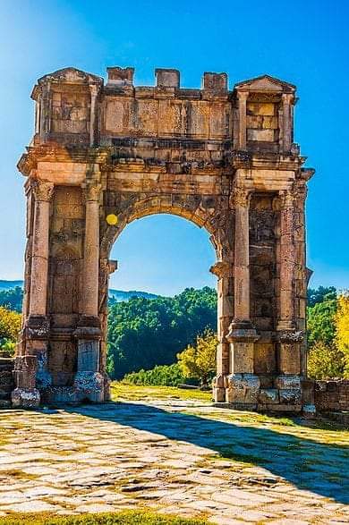 Les ruines romaine de djemila a setif toujours debout 🌎📌🇩🇿💚🌿