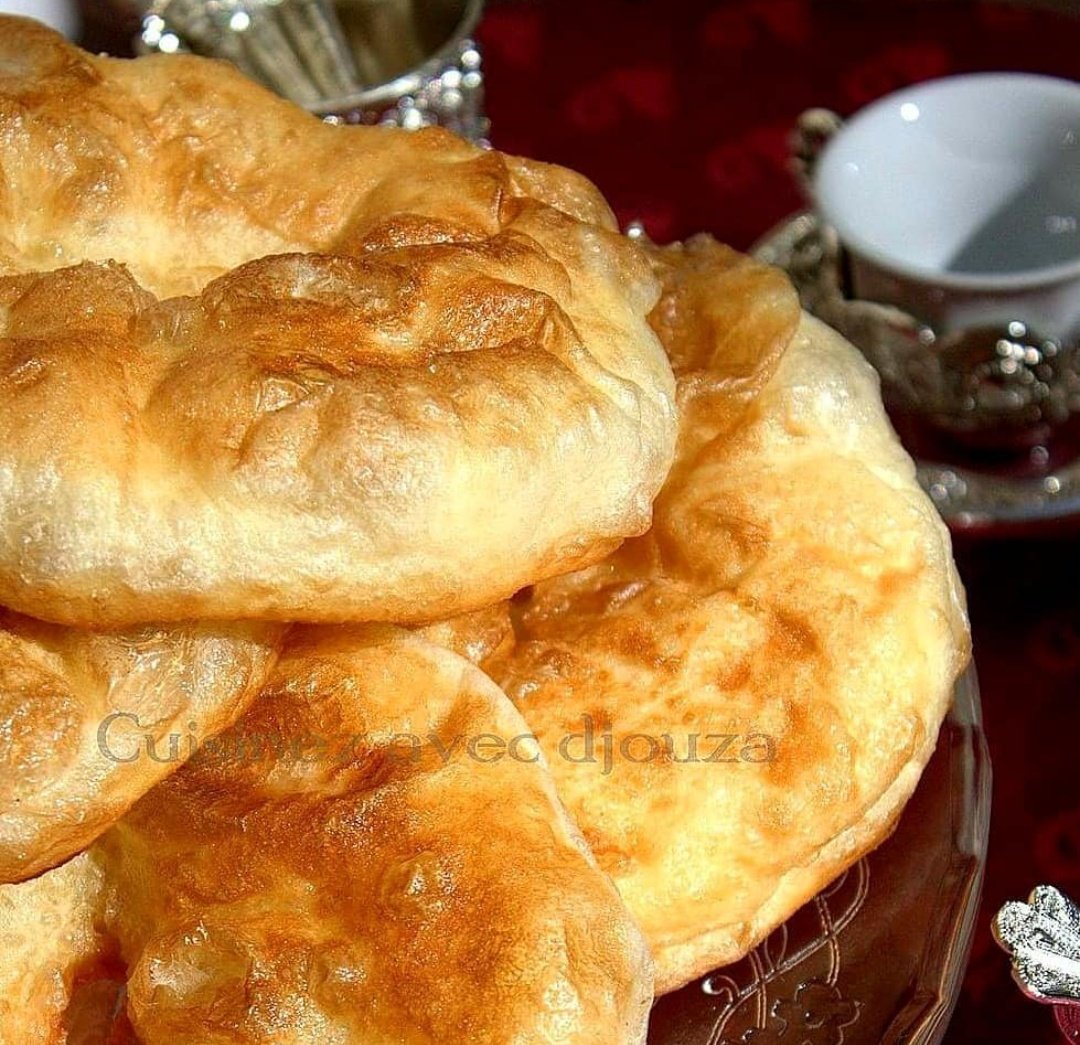 Algerian morning with Algerian pastries ☕🥯 SFENDJ 🇩🇿