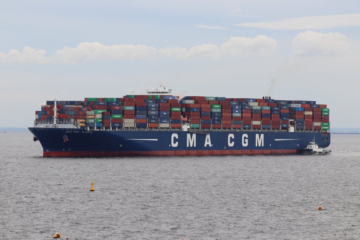 panamaru2's tweet photo. #CMA_CGM #ACSA1 _Service 中南米航路 #MSC_Fabiola_Class #Container_ship #CMA_CGM_ALASKA #IMO9469572 GRT140259t 12600teu b-2011 SAMSUNG SHIPBUILDING & HEAVY INDUSTRIES CO. LTD
#MSC_Fabiola_Class 6隻は #MSC 4隻 #CMA_CGM は 本船と #CMA_CGM_NEVADA 2隻を運用しています。
20230907 https://t.co/3ToHEtNXvB