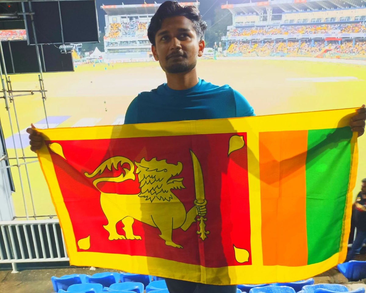 The Sri Lankan flag, a symbol of my pride and allegiance! 
#srilankacricket #SriLankanAtHeart #IslandNation  #SriLankanIdentity #ProudSriLankan #CricketShowdown #AsiaCupBattle #SLvsPAK 🇱🇰🇵🇰#CricketPassion #AsiaCup2023 #BattleofAsia