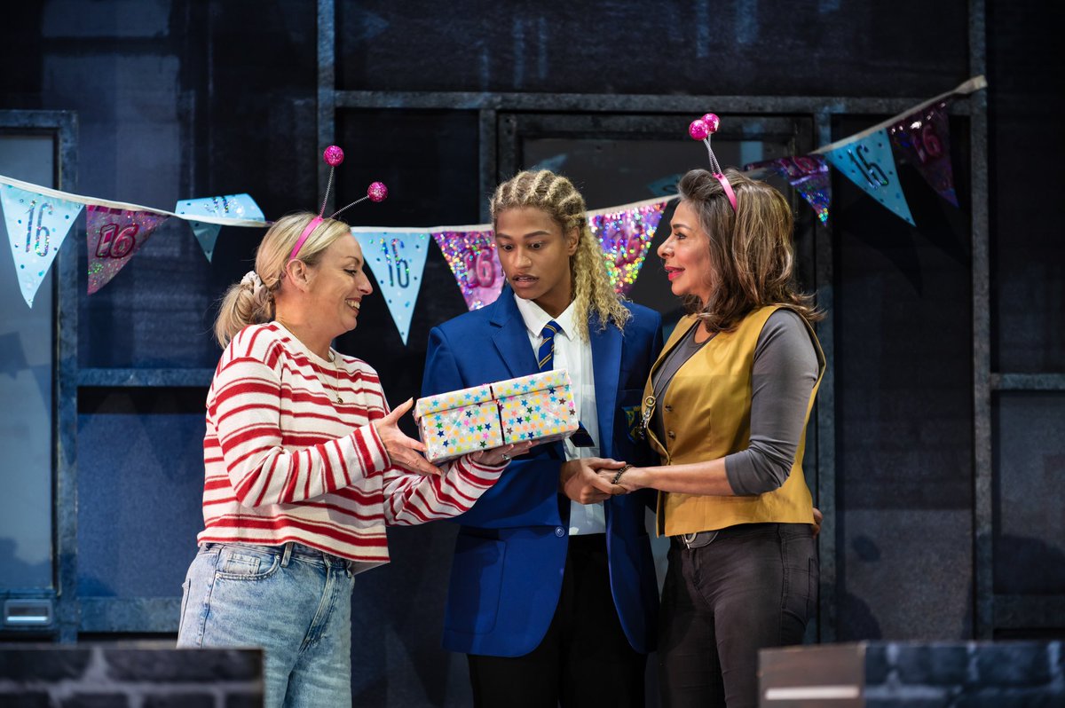 Everybody’s Talking About Jamie - Musical tweet media