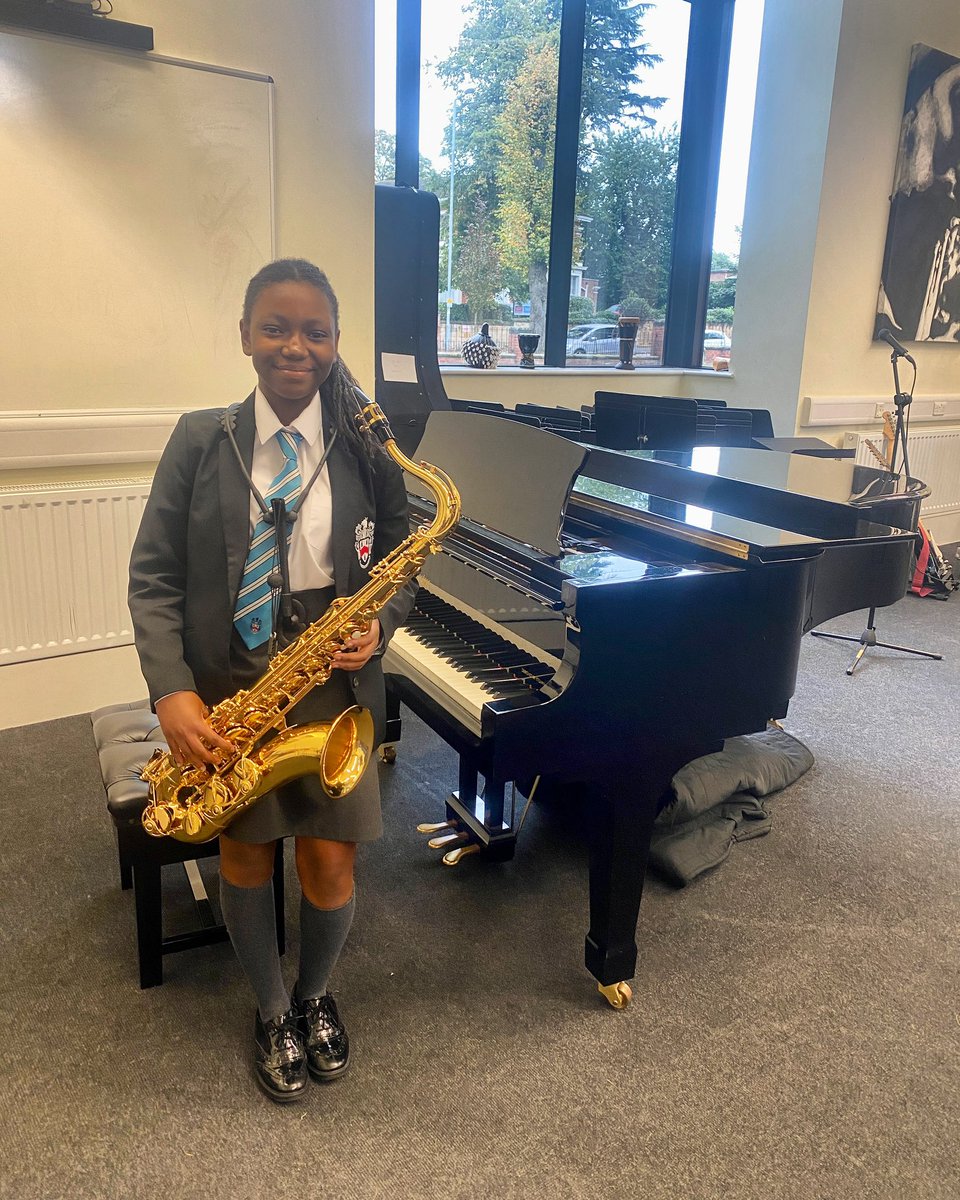 A huge congratulations to Year 9 student, Davina, who has been accepted into the Junior Provision of the Royal Birmingham Conservatoire. 👏

Starting this month, she shall be studying piano, saxophone and composition at their Saturday School. 🎹🎷

#WeAreWGS #Music