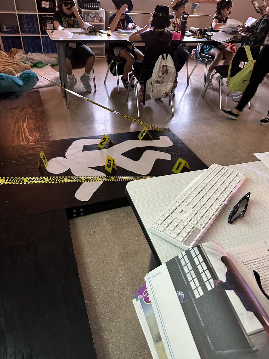 These Specht Stars are showing their Star Power!!! It was so much fun to witness the joy of learning in 4th grade ELA. Character analysis using text evidence! Love it!!! @caelan_ward4 <a href="/CISDSpechtElem/">Specht Elementary</a> <a href="/AmyRMalone/">Amy Malone</a> <a href="/ComalCurriculum/">Taylor Keller</a>