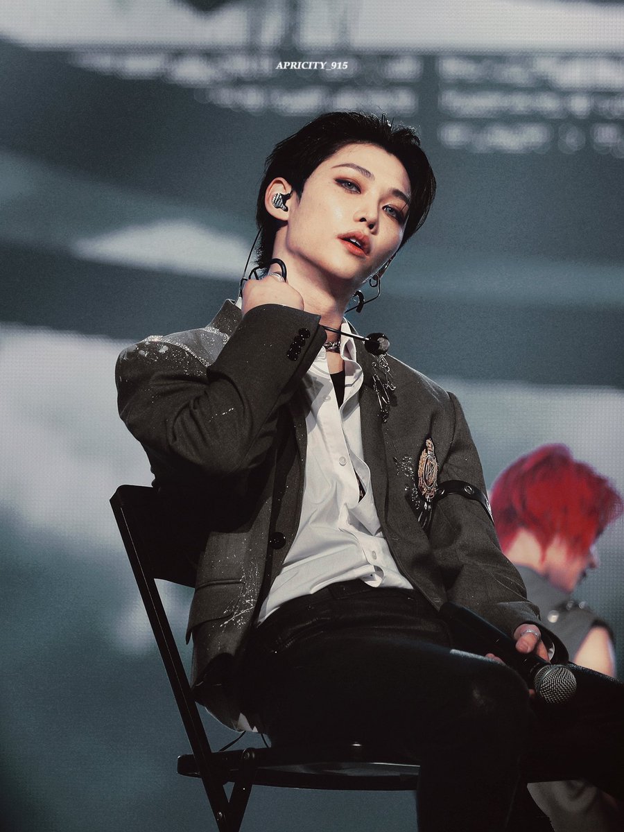 Apricity_915's tweet photo. To me, you are perfect. 💙
I'm glad that I have you in my life.

#HappyFelixDay
#내_행복의_모양은_용복이야
#FelixMakingItIconicAt23
#StrayKids #스트레이키즈
#필릭스 #Felix https://t.co/rv6IjqHfe6