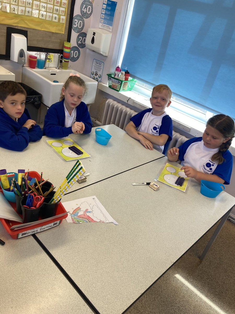 PCPPandas's tweet image. In maths we have been learning how to spilt a 2-digit number in to tens and one #pcpmaths