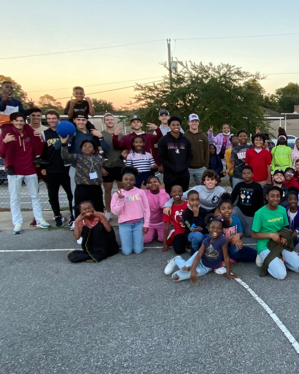 RisingSpearNIL's tweet photo. Embracing the opportunity to stand with and for athletes like Jamie Connel and @FSU_MTennis and the amazing work we get to be a part of in our community. 🎾 🏆 

Help support Jamie, FSU Tennis and other Seminole Student-Athletes by visiting the link in our bio! #InvestToIgnite 🔥 https://t.co/ExgzOQOFK9