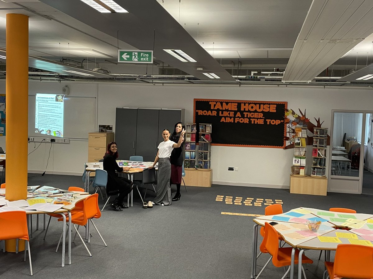StockgrnEng's tweet photo. We’re excitedly getting ready for Open Evening this afternoon. Which activity will you choose? 📚🍬🔤 https://t.co/qr0p1CuOMm