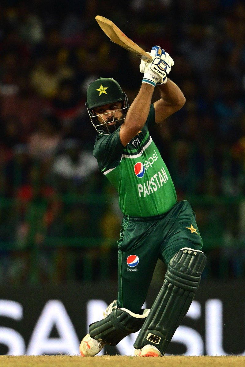 AmarzishF's tweet photo. We often talk about Babar Azam and Virat kohli 's cover drive...
But Abdullah Shafiq 's cover drive is just fabulous 🔥❤️..
#PAKvsSL https://t.co/LPVGWvmdS0