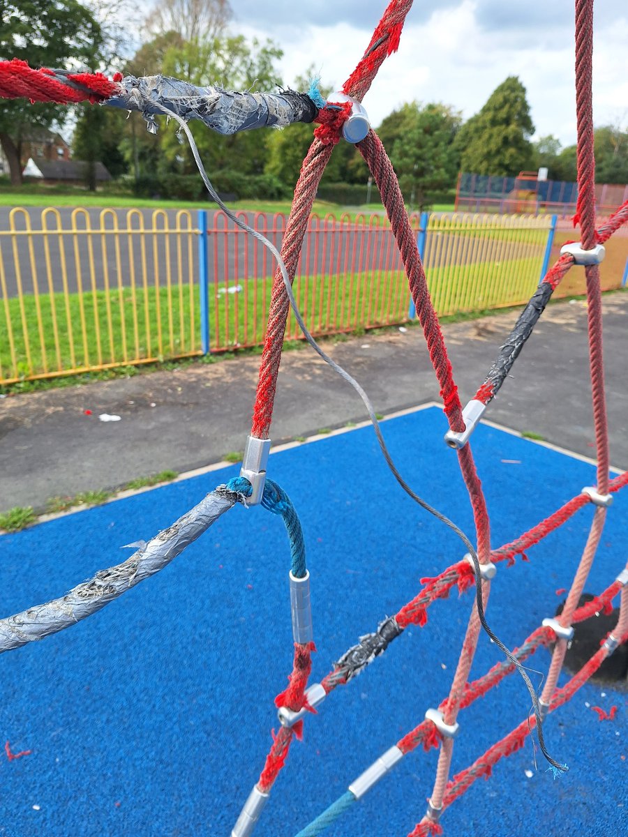 Sydsydyy's tweet photo. @ManCityCouncil @patkarney

Hi

Just been to Boggart Hole Clough, David Lewis playground. Sharp wire hanging out of the rope climbing frame which my child nearly had in their face! Please can this be fixed before a child is injured. Thank you https://t.co/e2ZgYnFpCN