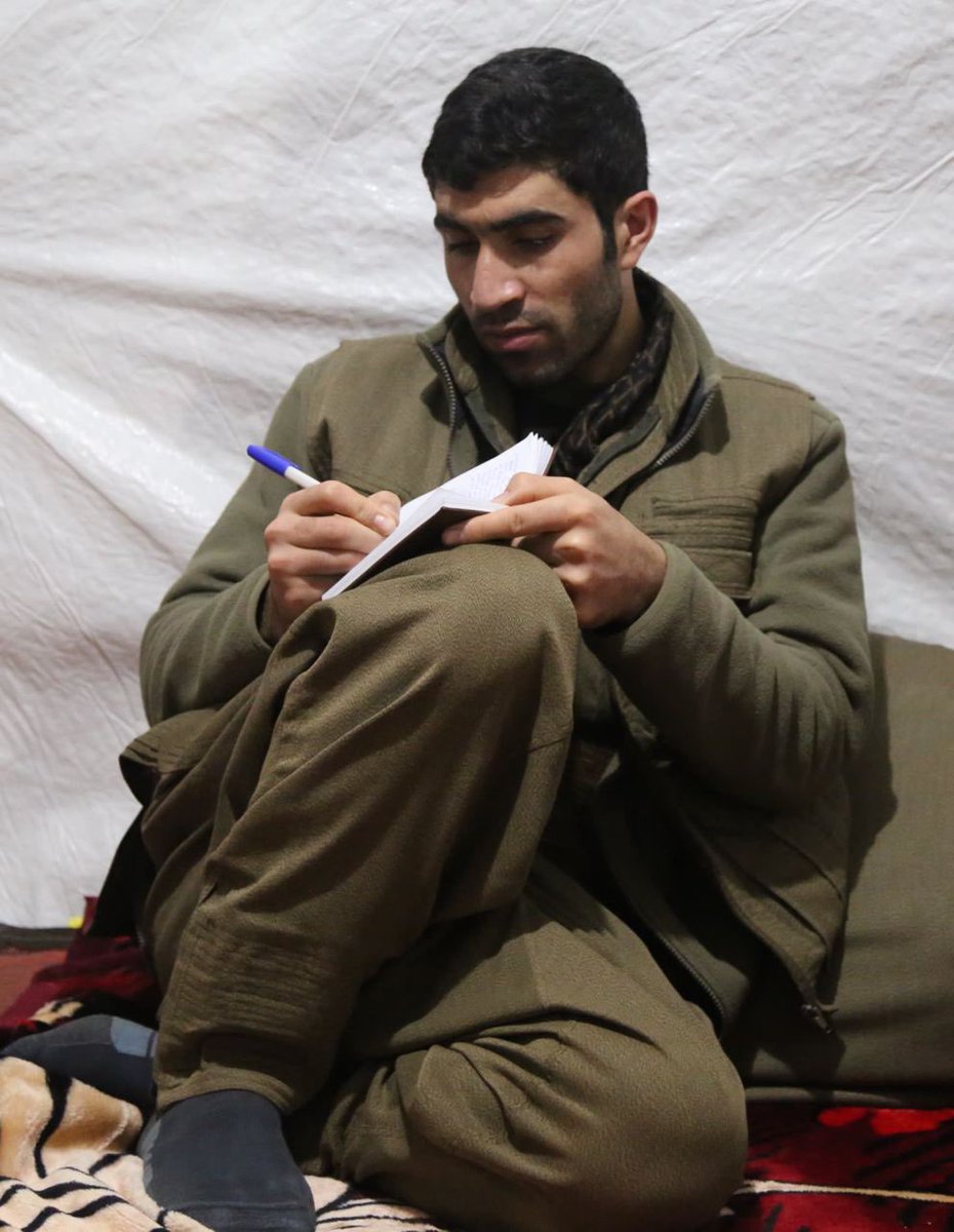 Kod Adı : Deyndar Xalit
Kalleş idi şimdi LEŞ 🔥