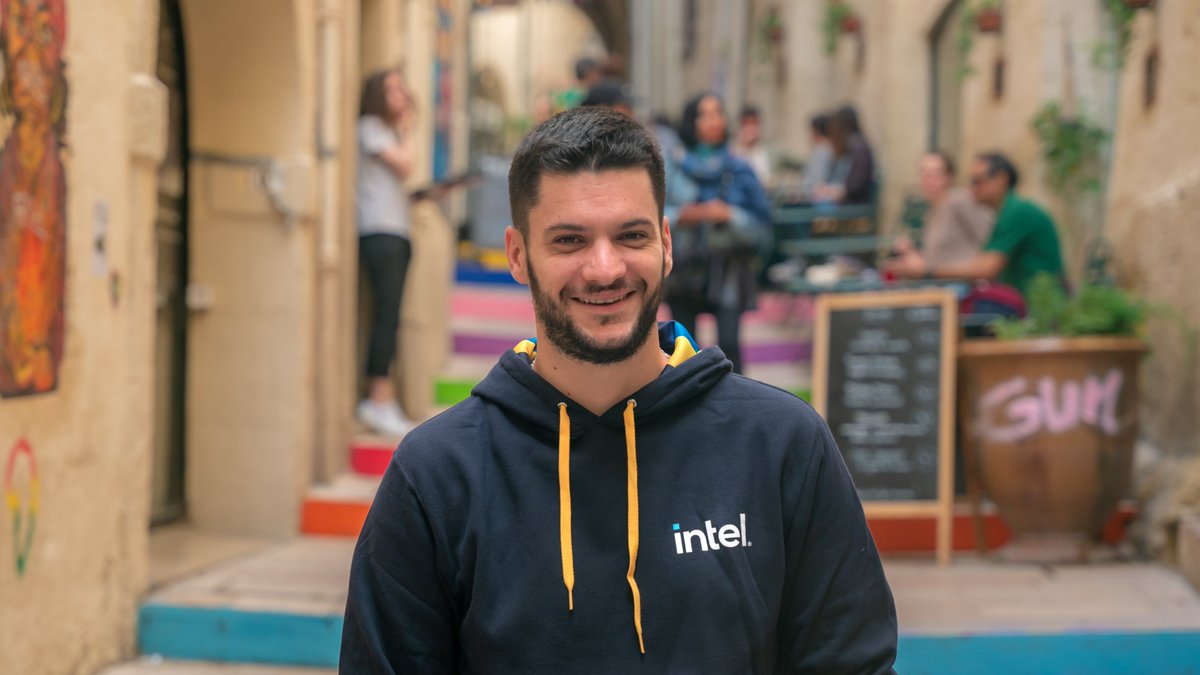 5 mois déjà que je porte fièrement les couleurs d' <a href="/intelfrance/">Intel France</a> en tant qu'ambassadeur.

Je suis tellement reconnaissant de la confiance qu'ils m'apportent et c'est un véritable plaisir de travailler avec eux au quotidien.

Plus qu'un partenaire, une famille ! 💙